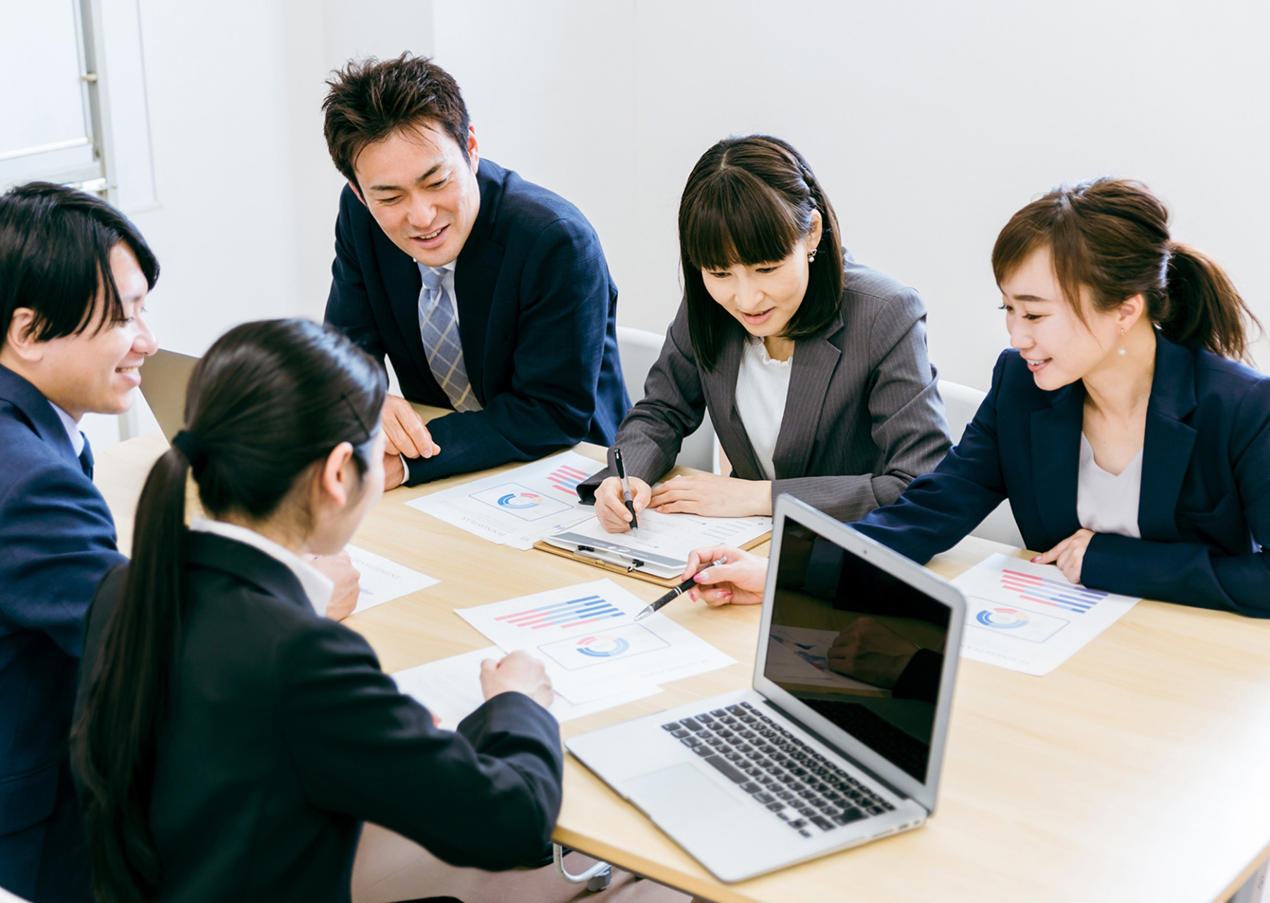 働く人を大切にできる職場環境づくりを支援
